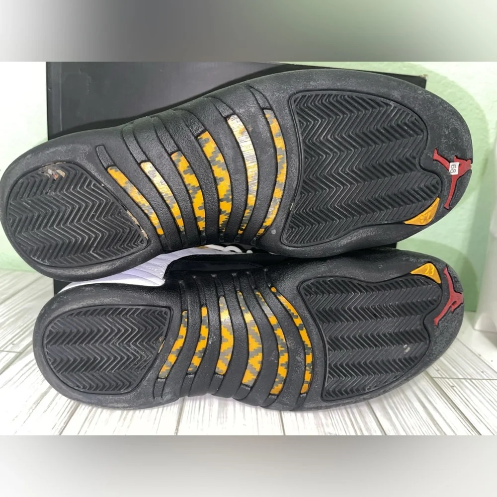 Preowned/lightly Used: Air Jordan 12 TAXI, white blk Varsity Red Retro, Size 10. - Picture 8 of 11